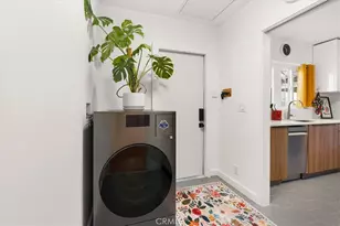 527 W 106th St, Los Angeles, CA 90044 - Photo 15