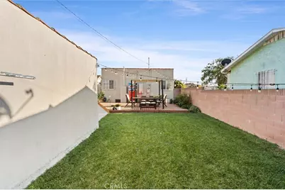 527 W 106th Street, Los Angeles, CA 90044 - Photo 25