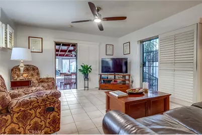 10441 W Zamora, Los Angeles, CA 90002 - Photo 7