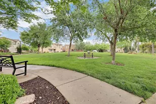 9925 Del Surf Ln, Elk Grove, CA 95757 - Photo 29