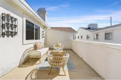 2405 Vanderbilt Lane #C, Redondo Beach, CA 90278 - Photo 11