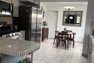 10507 Pinehurst Ave, South Gate, CA 90280 - Photo 13