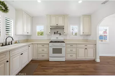 447 Hawaiian, Wilmington, CA 90744 - Photo 9