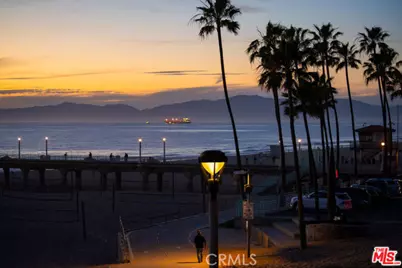 1000 The Strand, Manhattan Beach, CA 90266 - Photo 21