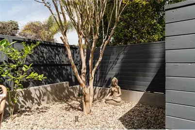 664 Rosecrans Avenue, Manhattan Beach, CA 90266 - Photo 43