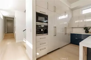 664 Rosecrans Ave, Manhattan Beach, CA 90266 - Photo 17