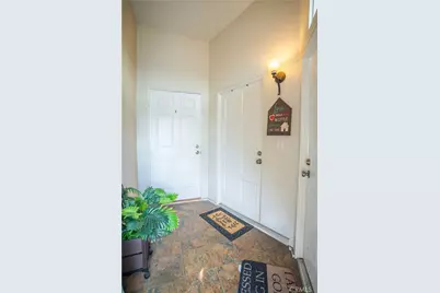 1513 E Broadway, Long Beach, CA 90802 - Photo 5