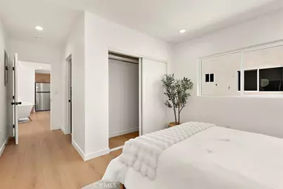 642 E Fairview Boulevard #C, Inglewood, CA 90302 - Photo 11