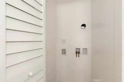 642 E Fairview Boulevard #C, Inglewood, CA 90302 - Photo 17