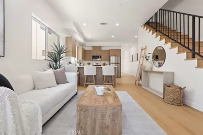 642 E Fairview Boulevard #B, Inglewood, CA 90302 - Photo 9