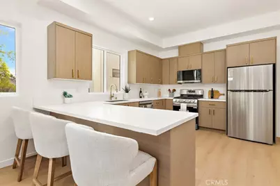 642 E Fairview Boulevard #B, Inglewood, CA 90302 - Photo 17