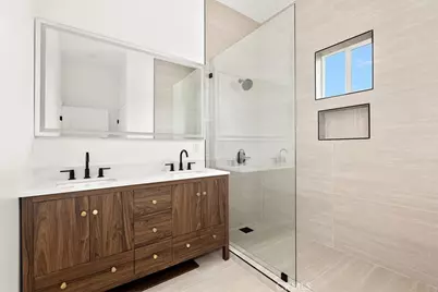 642 E Fairview Boulevard #B, Inglewood, CA 90302 - Photo 33