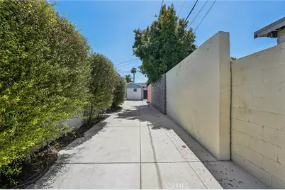3944 W 111th Place, Inglewood, CA 90303 - Photo 43