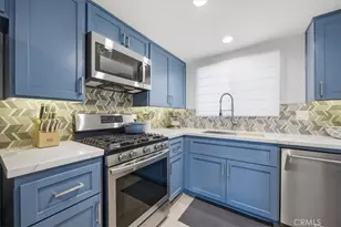 215 W Palm Ave, El Segundo, CA 90245 - Photo 13