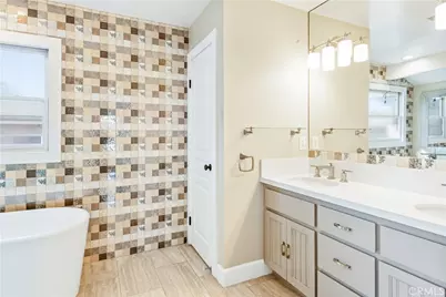 420 S Broadway #A, Redondo Beach, CA 90277 - Photo 13