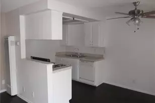 4823 W 118th Pl, Hawthorne, CA 90250 - Photo 3