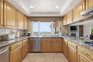 27310 Rainbow Ridge Rd, Palos Verdes Peninsula, CA 90274 - Photo 11