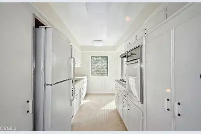 289 S Barrington Avenue #A311, Los Angeles, CA 90049 - Photo 5