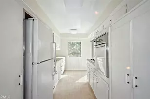 289 S Barrington Ave, Los Angeles, CA 90049 - Photo 5