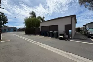 16962 Brighton Ave, Gardena, CA 90247 - Photo 23