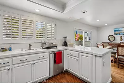 27 Tiburon Court, Manhattan Beach, CA 90266 - Photo 15