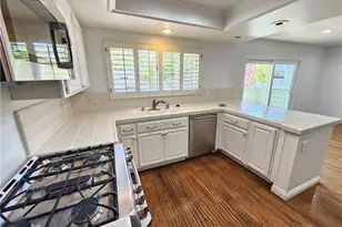 27 Tiburon Ct, Manhattan Beach, CA 90266 - Photo 13