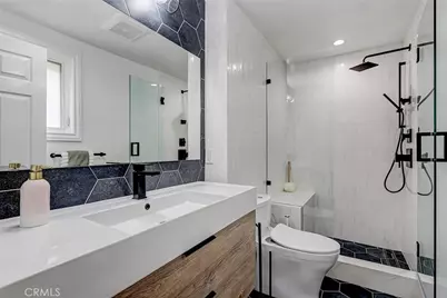 225 Rosecrans Place, Manhattan Beach, CA 90266 - Photo 39