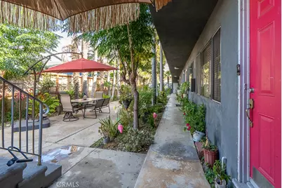 1056 E 6th Street, Long Beach, CA 90802 - Photo 11