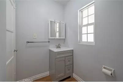 2951 Baltic Avenue, Long Beach, CA 90810 - Photo 23