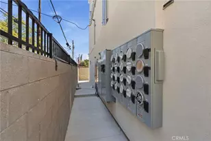 1009 E 29th St, Los Angeles, CA 90011 - Photo 17