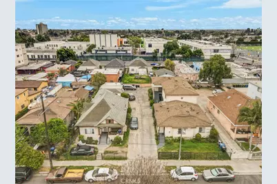 886 E 43rd Place, Los Angeles, CA 90011 - Photo 9