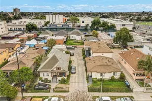 886 E 43rd Pl, Los Angeles, CA 90011 - Photo 9