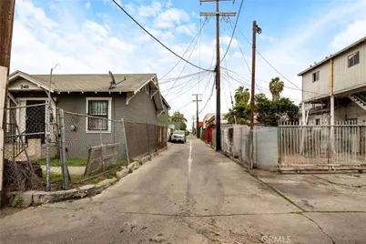 247 W Florence, Los Angeles, CA 90003 - Photo 13