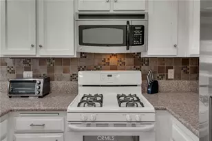 10943 Laurel Canyon, San Fernando, CA 91340 - Photo 15