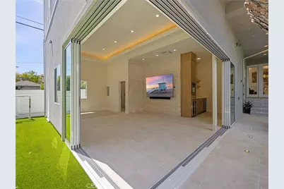 2300 John Street, Manhattan Beach, CA 90266 - Photo 29