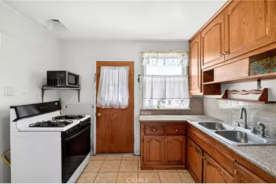 15427 Grevillea, Lawndale, CA 90260 - Photo 5