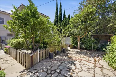 10517 Cushdon Avenue, Los Angeles, CA 90064 - Photo 51