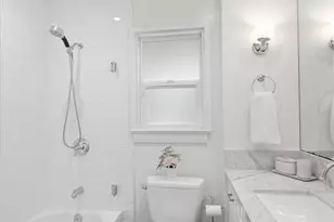 8410 Alverstone Ave, Los Angeles, CA 90045 - Photo 23