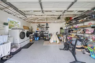 8410 Alverstone Ave, Los Angeles, CA 90045 - Photo 37