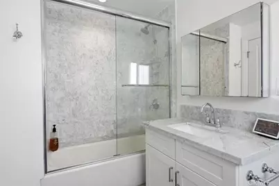 8410 Alverstone Avenue, Los Angeles, CA 90045 - Photo 31