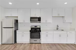 11513 Berendo, Los Angeles, CA 90044 - Photo 13