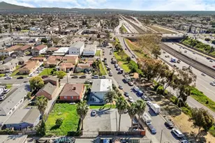 11513 Berendo, Los Angeles, CA 90044 - Photo 7