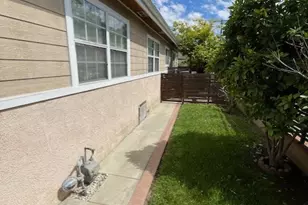 900 E Alpha St, Inglewood, CA 90302 - Photo 33