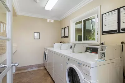 421 W 6th #208, Long Beach, CA 90802 - Photo 23