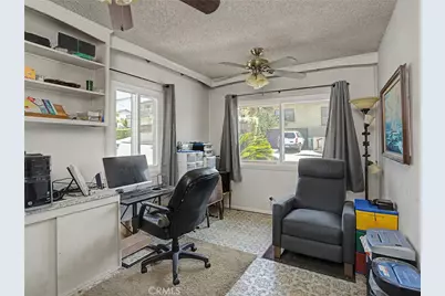 203 E Sycamore Avenue, El Segundo, CA 90245 - Photo 11