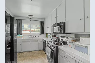203 E Sycamore Avenue, El Segundo, CA 90245 - Photo 7