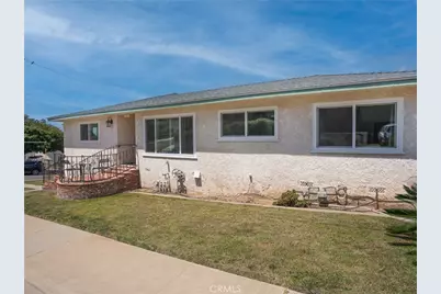 203 E Sycamore Avenue, El Segundo, CA 90245 - Photo 1