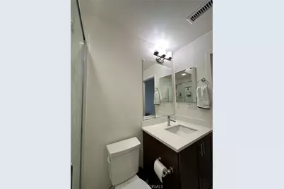 582 E Imperial, El Segundo, CA 90245 - Photo 13
