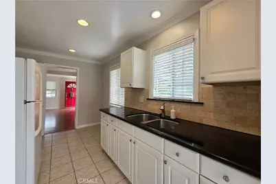 2224 Arlington Avenue, Torrance, CA 90501 - Photo 17
