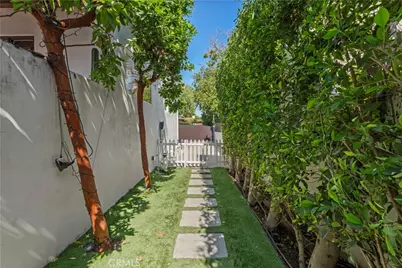 129 N Crescent Heights, Los Angeles, CA 90048 - Photo 41